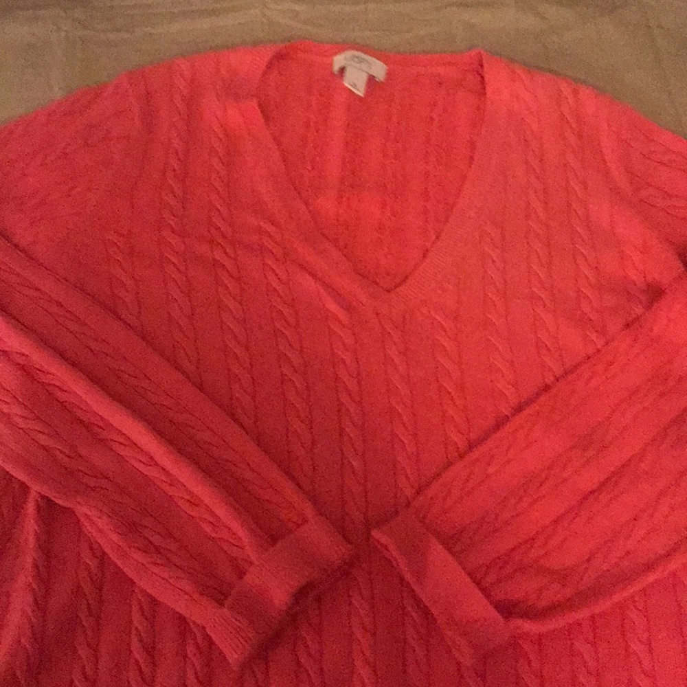 Melon color ladies v-neck cable knit sweater
